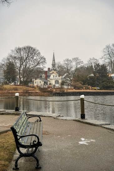 A quiet Rhode Island harbor in winter